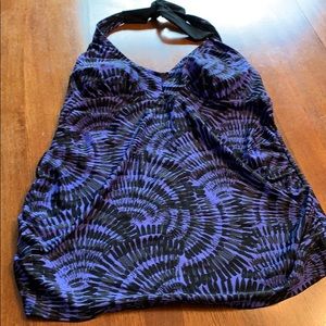 Liz Lange maternity tankini top